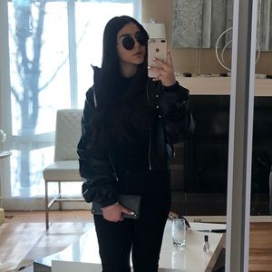 Meet your Posher, Saba